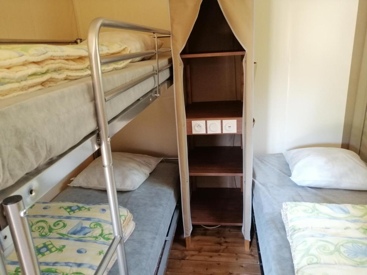 Camping Onlycamp Pierre & Sources Volvic Zewnętrze zdjęcie